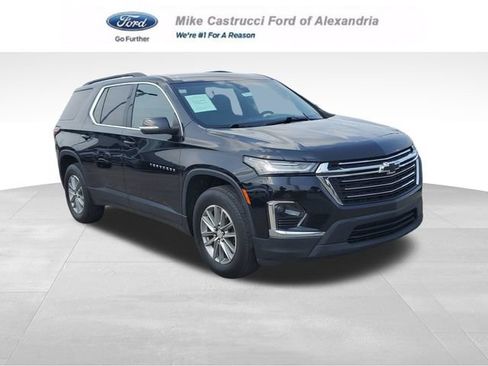 Used 2023 Chevrolet Traverse LT FWD image 1