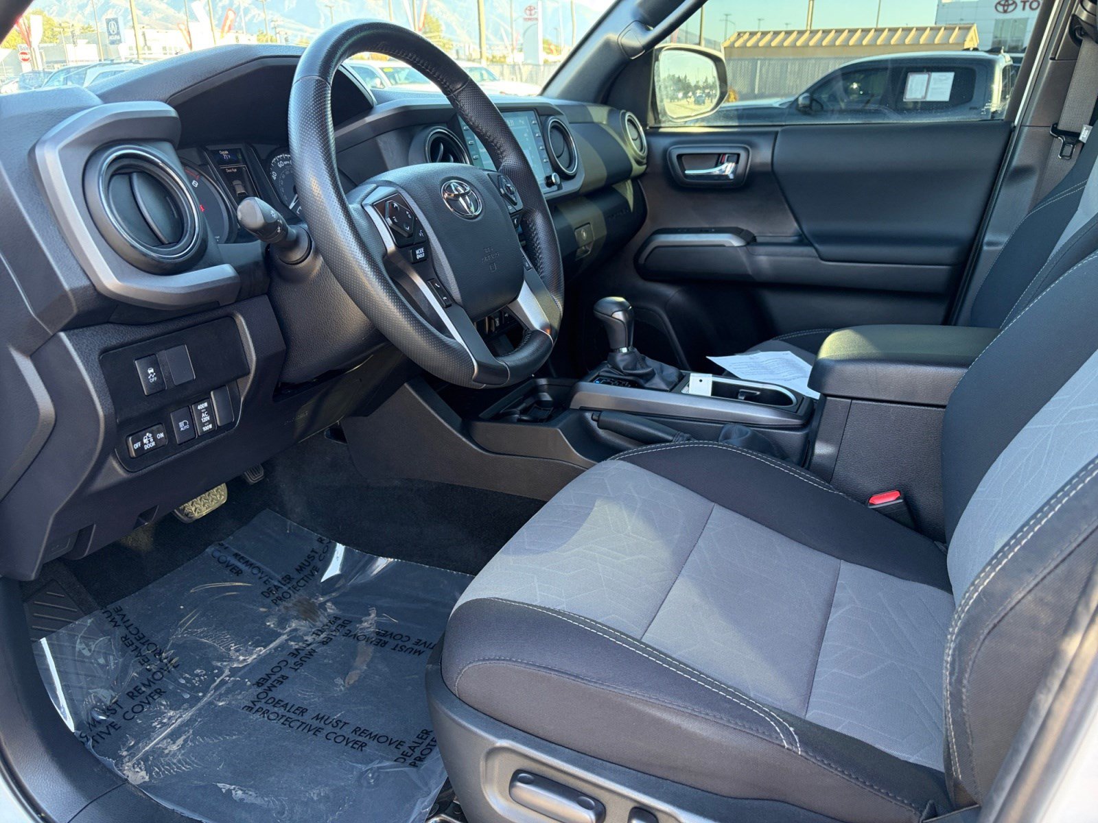 Certified 2023 Toyota Tacoma TRD Off-Road AWD/4WD image 10