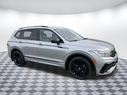 Used 2022 Volkswagen Tiguan SE R-Line
