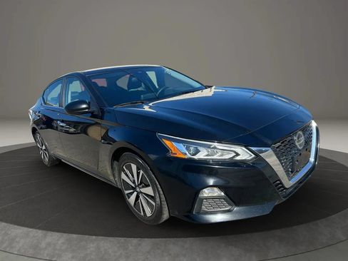 Used 2021 Nissan Altima 2.5 SV FWD image 3