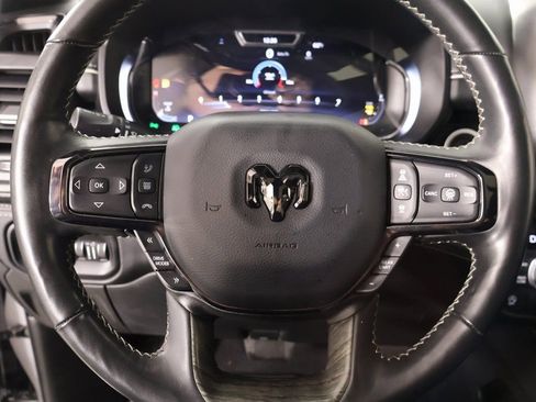 Used 2025 RAM 1500 Limited AWD/4WD image 3