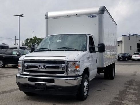 New 2026 Ford E-450 and Econoline 450 Super Duty w/ Power Equipment Group image 7
