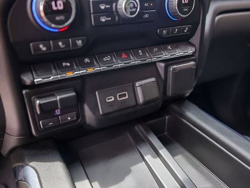 Used 2019 Chevrolet Silverado 1500 LTZ w/ LTZ Texas Edition RWD image 23
