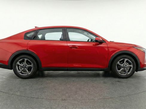 Used 2025 Kia K4 FWD image 11