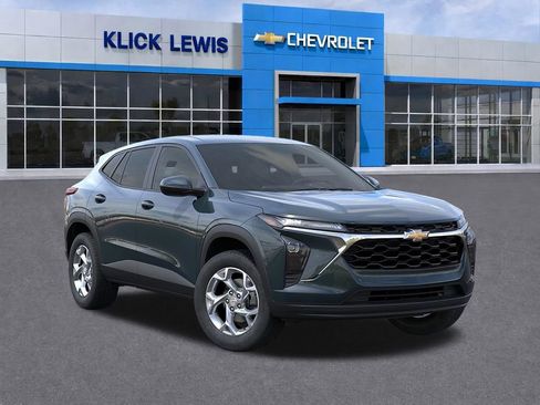 New 2026 Chevrolet Trax LS w/ LS Convenience Package FWD image 7