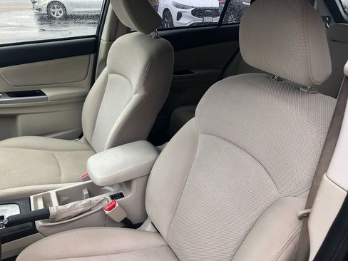 Used 2015 Subaru Crosstrek 2.0i Premium image 12