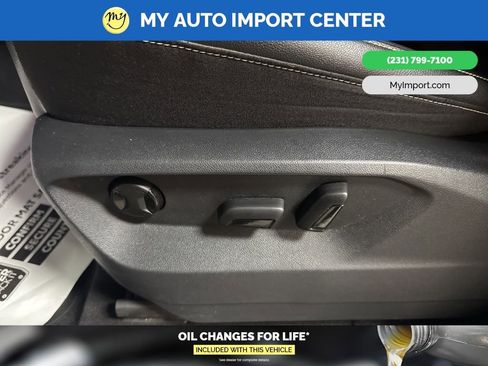 Used 2020 Volkswagen Atlas Cross Sport SE w/ Towing Package image 13