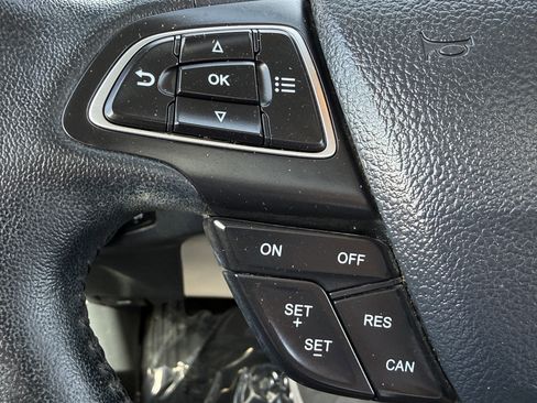 Used 2019 Ford EcoSport SE w/ SE Convenience Package image 30