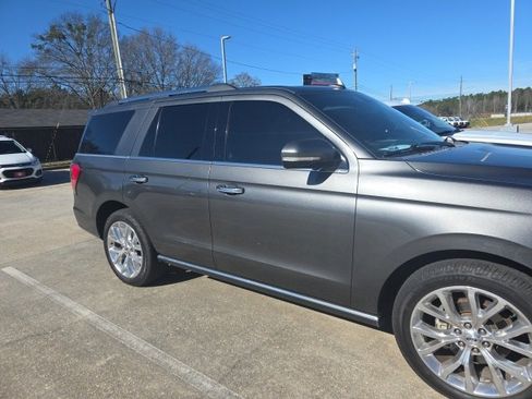 Used 2018 Ford Expedition Limited w/ Equipment Group 302A image 11