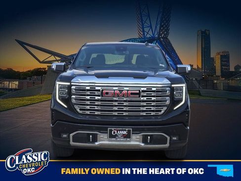 Used 2025 GMC Sierra 1500 Denali AWD/4WD image 2
