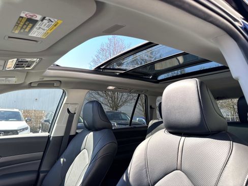 Used 2025 Toyota Grand Highlander AWD image 22