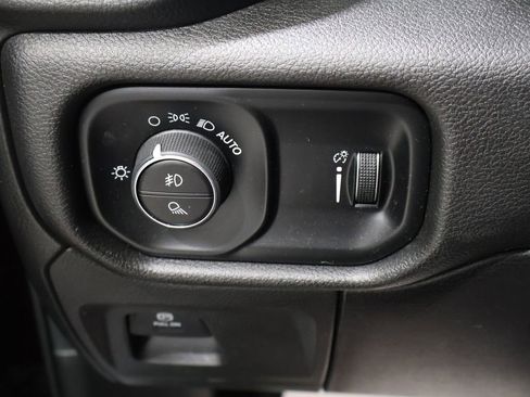 Used 2021 RAM 1500 Big Horn image 30