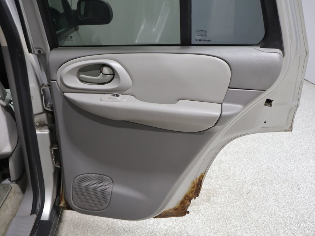 Used 2008 Chevrolet TrailBlazer 4WD image 25
