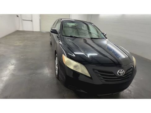 Used 2008 Toyota Camry LE FWD image 3