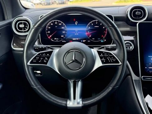 Used 2023 Mercedes-Benz GLC 300 4MATIC image 13