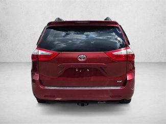Used 2017 Toyota Sienna XLE FWD video 2