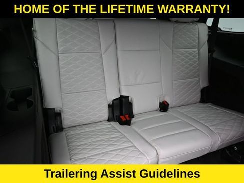 Used 2025 Cadillac Escalade Sport Platinum w/ LPO, Floor Liner Package AWD/4WD image 57
