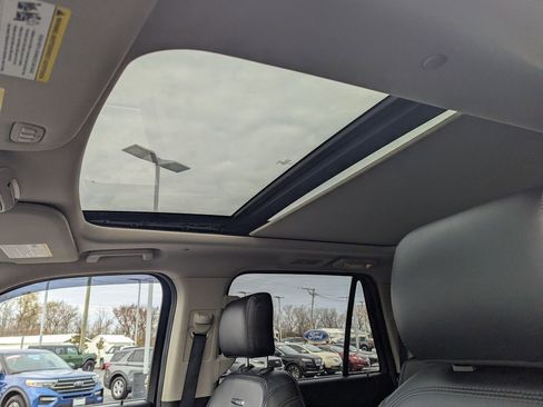 Used 2021 Ford Expedition Max Platinum image 25