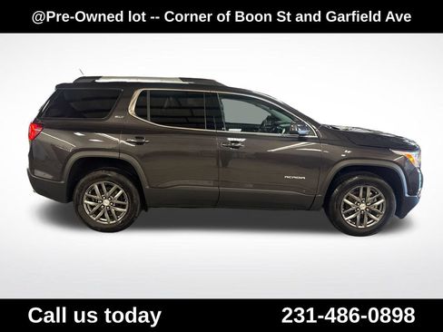 Used 2017 GMC Acadia SLT AWD/4WD image 6