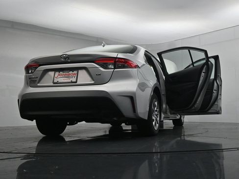 Used 2023 Toyota Corolla LE FWD image 44