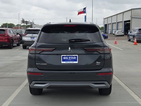 Used 2025 Mitsubishi Outlander SEL FWD image 5