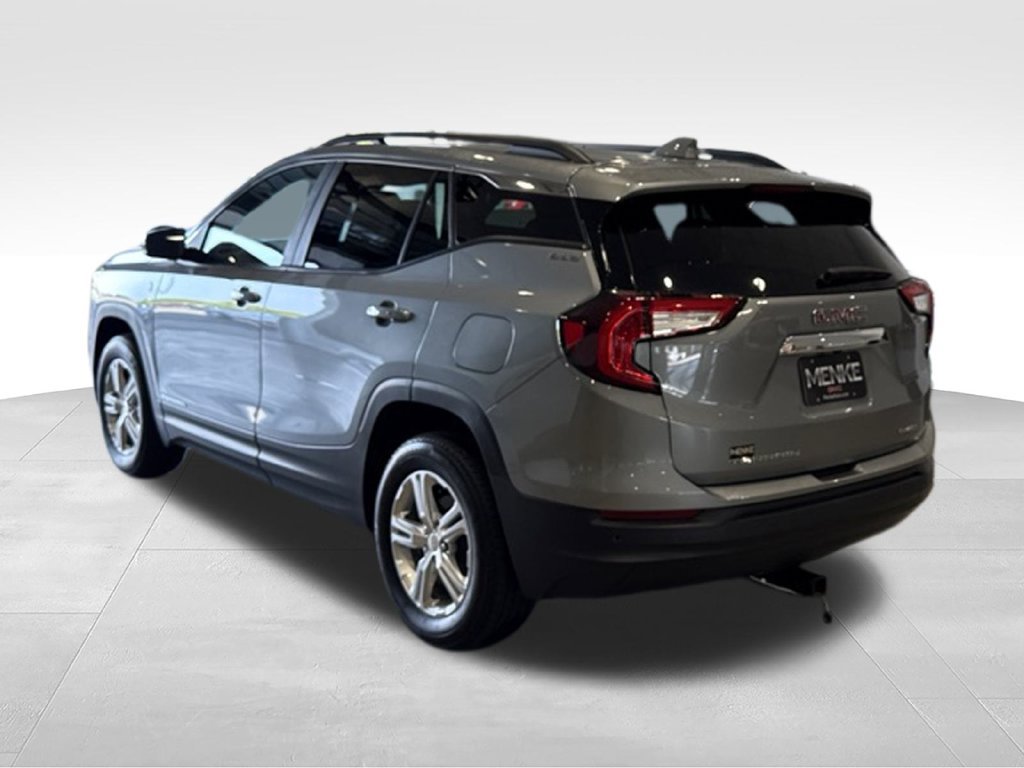 Used 2024 GMC Terrain SLE w/ Driver Convenience Package AWD/4WD image 5