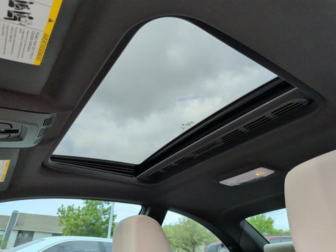 Used 2020 BMW 230i Coupe w/ Convenience Package image 28