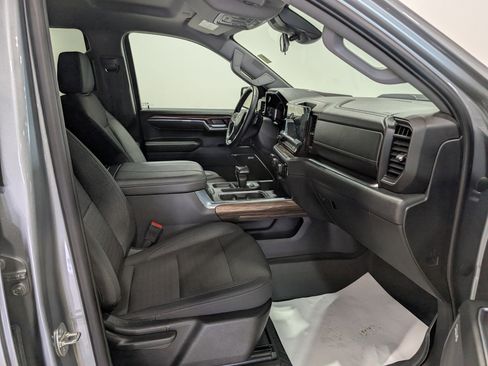 Used 2024 Chevrolet Silverado 1500 LT Trail Boss w/ Convenience Package II AWD/4WD image 20