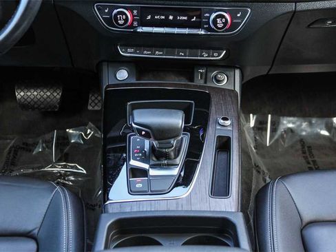 Used 2023 Audi Q5 2.0T Premium w/ Convenience Package image 13