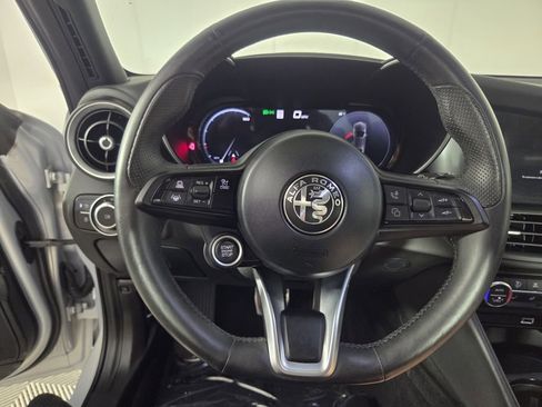 Used 2024 Alfa Romeo Giulia Ti image 22