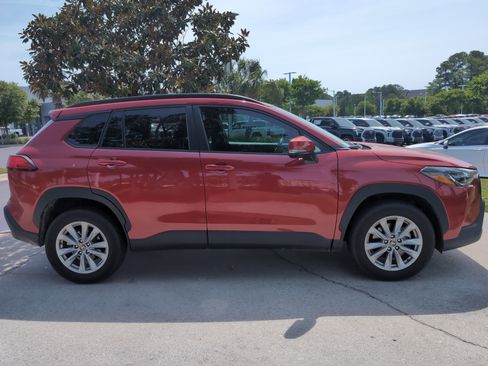 Certified 2022 Toyota Corolla Cross LE FWD image 11