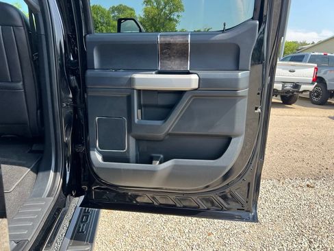 Used 2022 Ford F250 Lariat w/ Black Appearance Package AWD/4WD image 20