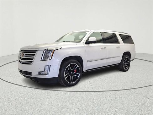 Used 2017 Cadillac Escalade ESV Platinum image 3