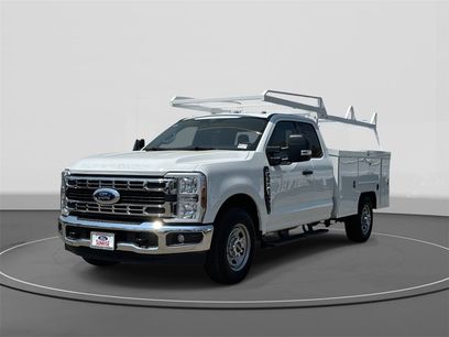 New 2025 Ford F350 XL w/ XL Chrome Package