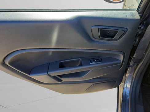 Used 2017 Ford Fiesta SE image 25