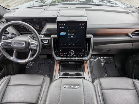 Certified 2025 GMC Yukon XL Denali AWD/4WD image 14