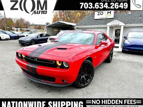 Used 2018 Dodge Challenger R/T image 1