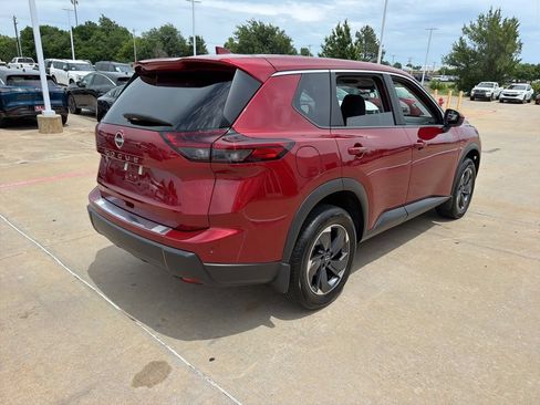 Used 2026 Nissan Rogue SV FWD image 5