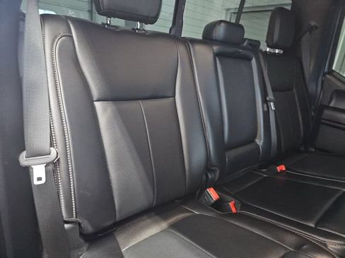 Used 2020 Ford F150 Lariat w/ Equipment Group 502A Luxury AWD/4WD image 32
