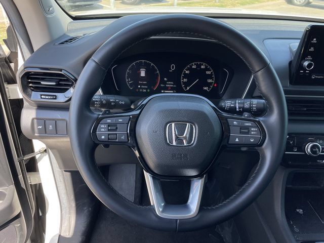 Used 2025 Honda Pilot Touring image 12