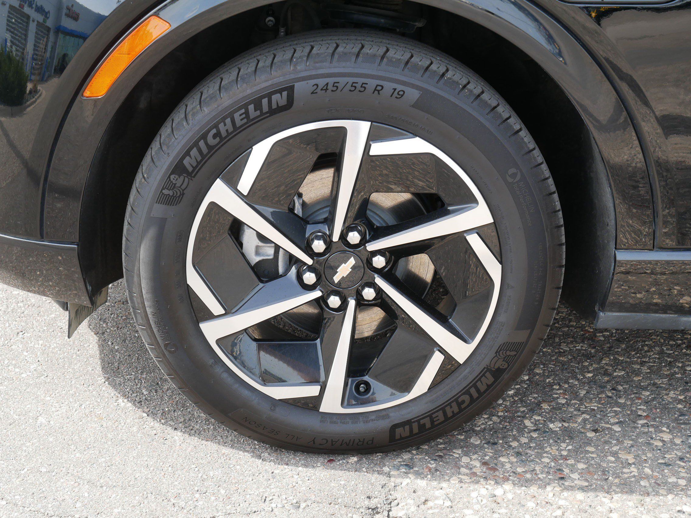 Used 2024 Chevrolet Equinox EV LT AWD/4WD image 15