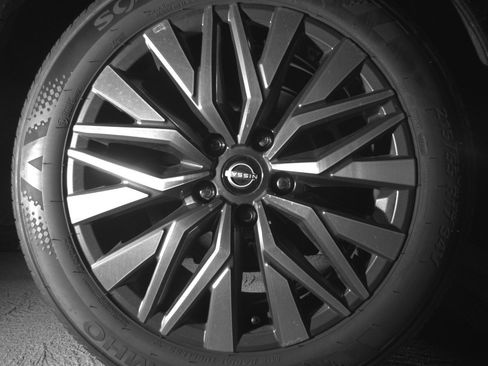 Used 2025 Nissan Altima 2.5 SV image 15