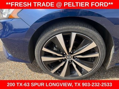 Used 2021 Nissan Altima 2.5 SR w/ SR Premium Package image 26