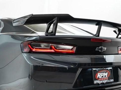 Used 2018 Chevrolet Camaro ZL1 RWD image 12