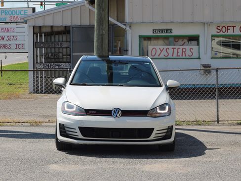 Used 2017 Volkswagen GTI Autobahn FWD image 2