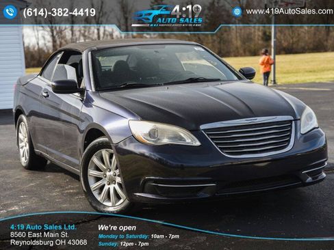 Used 2012 Chrysler 200 Touring FWD image 2