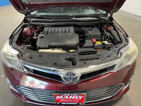 Used 2013 Toyota Avalon XLE FWD image 9