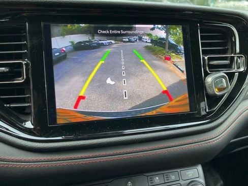 Used 2023 Dodge Durango R/T w/ Tow 'N Go Package AWD/4WD image 31