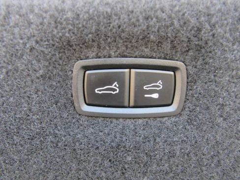 Used 2023 Audi e-tron GT Premium Plus image 29