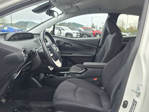 Certified 2018 Toyota Prius Prime Plus image 22